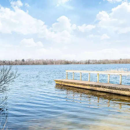 8 Person In Ansager-by Traum * Ansager