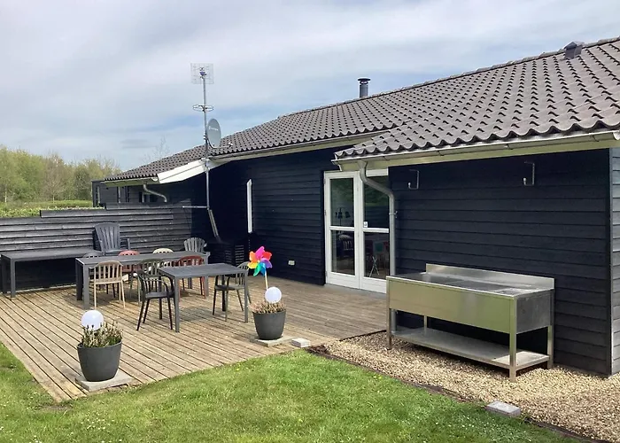 Дом отдыха 8 Person In Ansager-by Traum