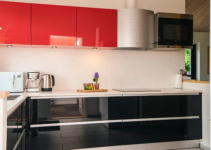 8 Person In Ansager-by Traum *